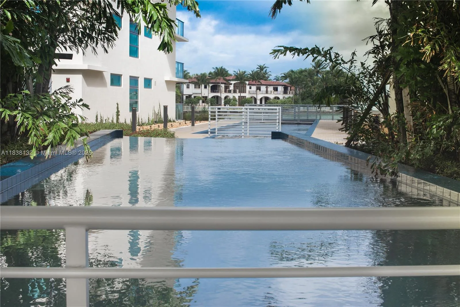 6620 Indian Creek Dr # 201, Miami, FL 33141 photo 4