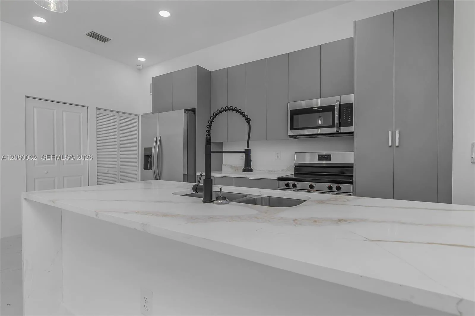 1208 NE 19TH ST, Cape Coral, FL 33909 photo 10