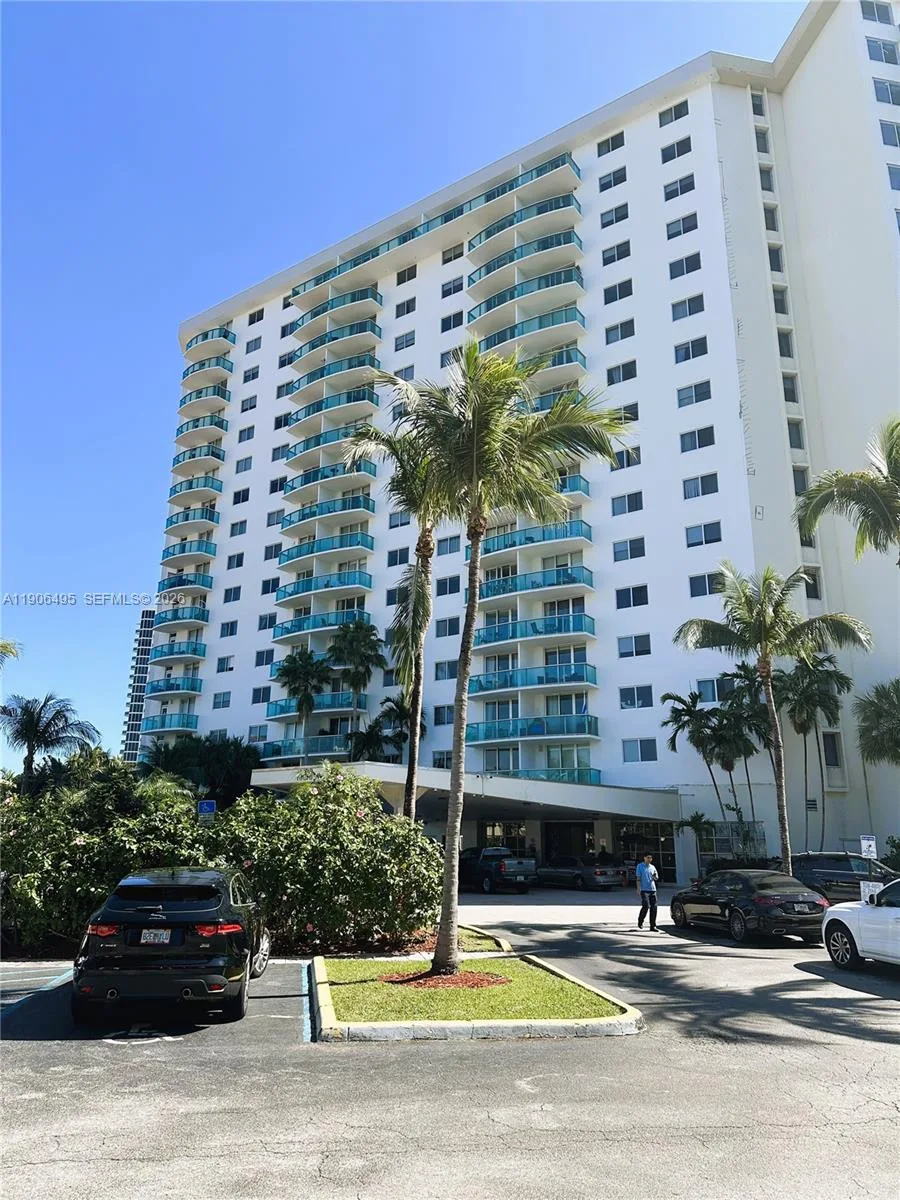 19370 Collins Ave # PH-10, Sunny Isles Beach, FL 33160 photo 2