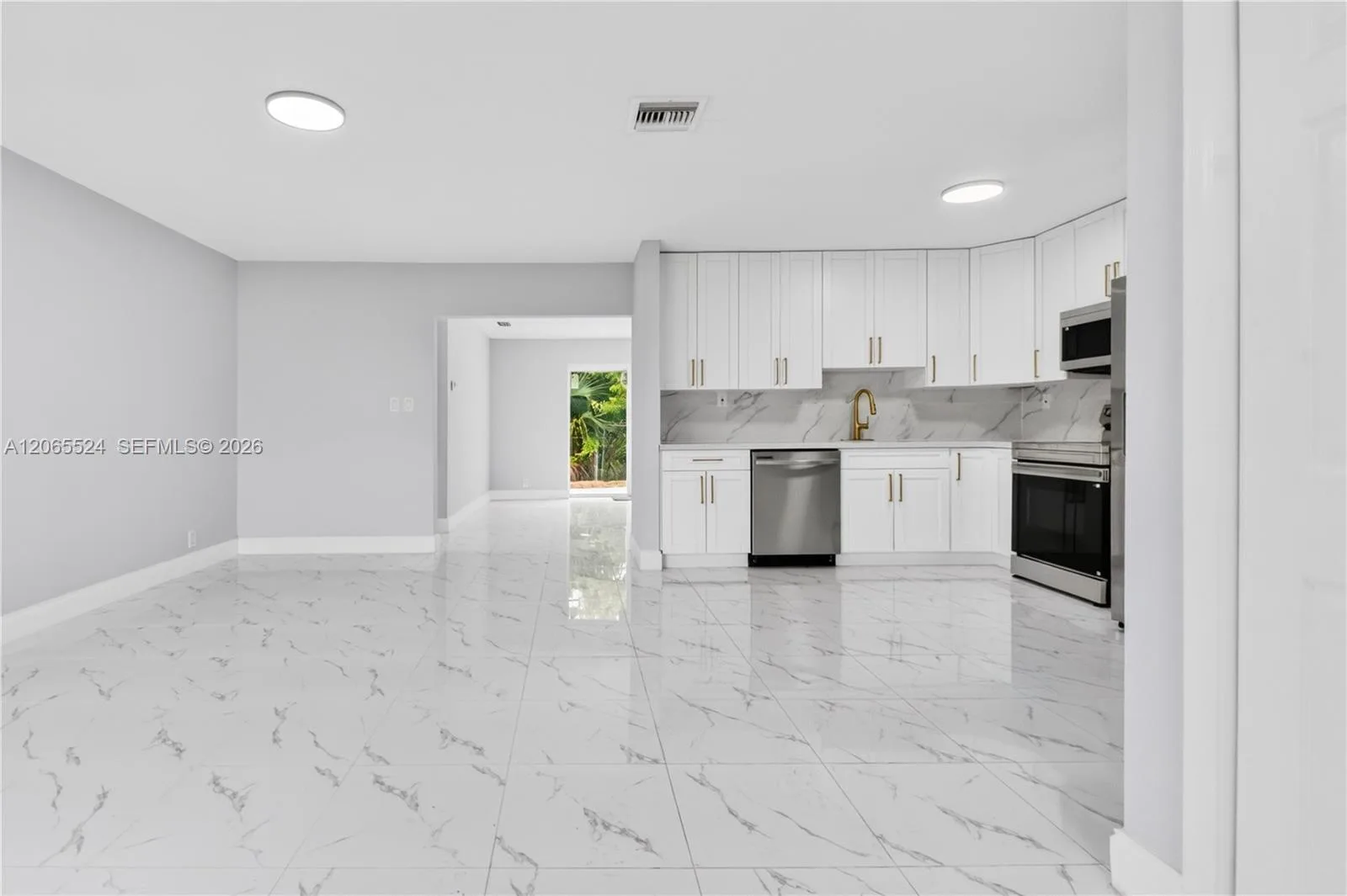 8500 SW 20th St, North Lauderdale, FL 33068 photo 7
