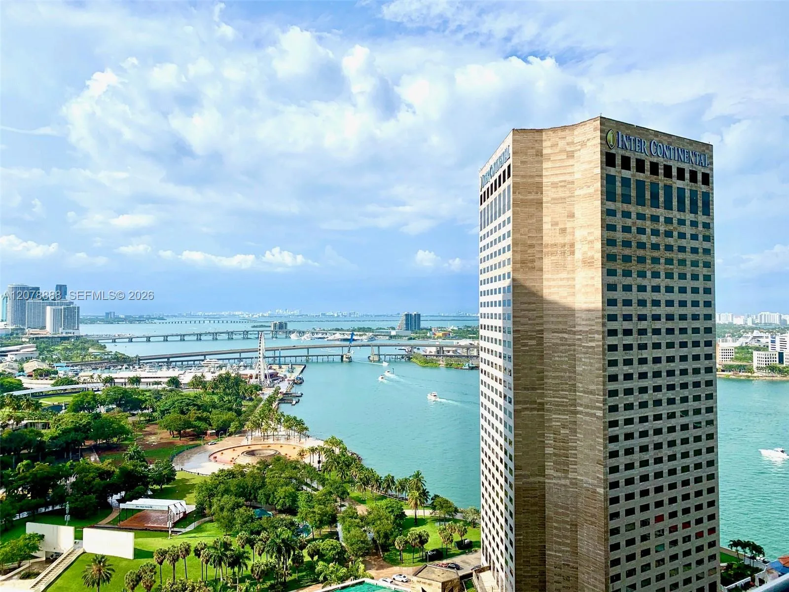 325 S Biscayne Blvd # 2714, Miami, FL 33131 photo 2