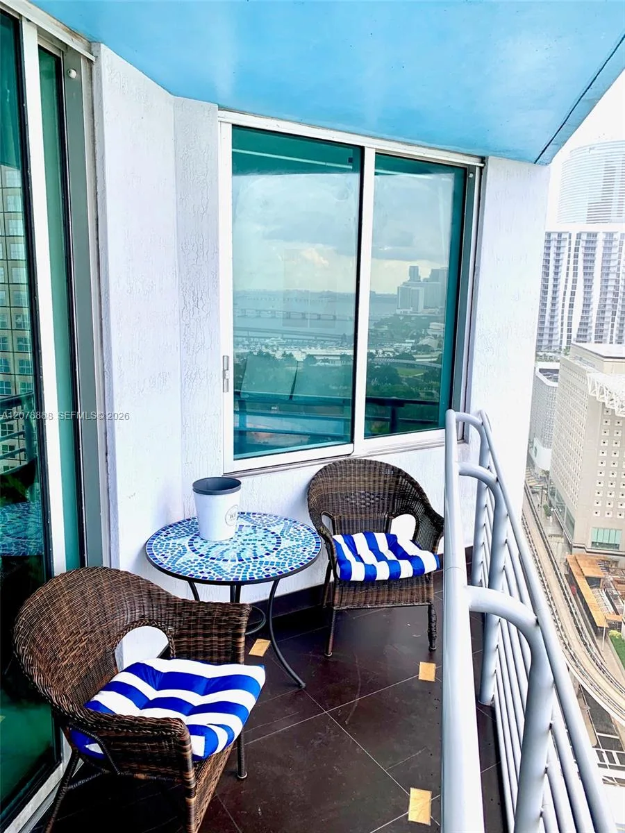 325 S Biscayne Blvd # 2714, Miami, FL 33131 photo 4