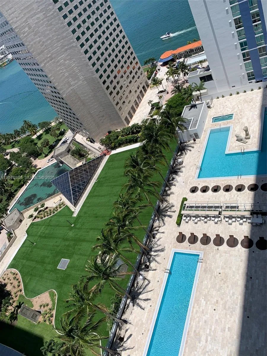 325 S Biscayne Blvd # 2714, Miami, FL 33131 photo 7