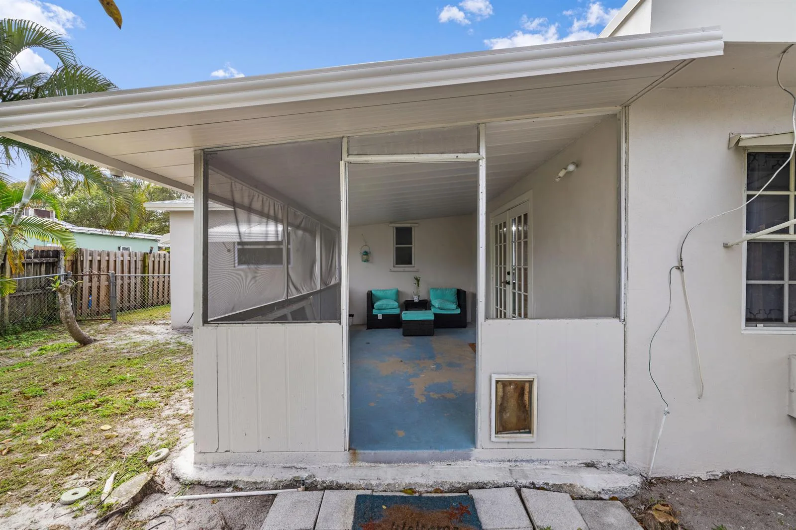336 S CHILLINGWORTH Drive, West Palm Beach, FL 33409 photo 2