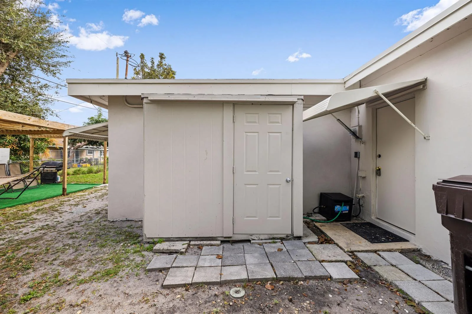 336 S CHILLINGWORTH Drive, West Palm Beach, FL 33409 photo 5