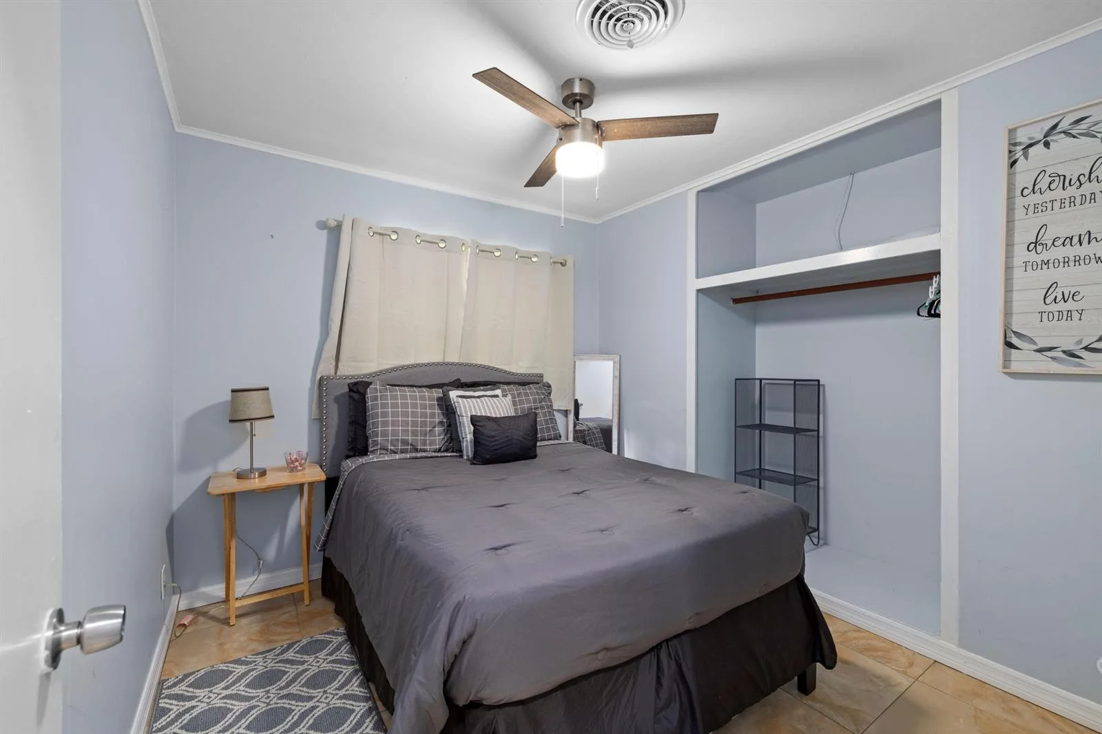 336 S CHILLINGWORTH Drive, West Palm Beach, FL 33409 photo 8