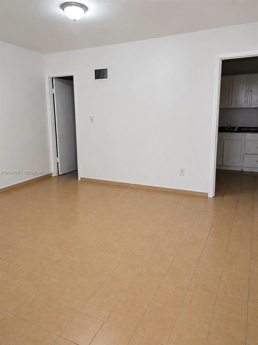 5810 W Flagler St # 3, Miami, FL 33144 photo 2