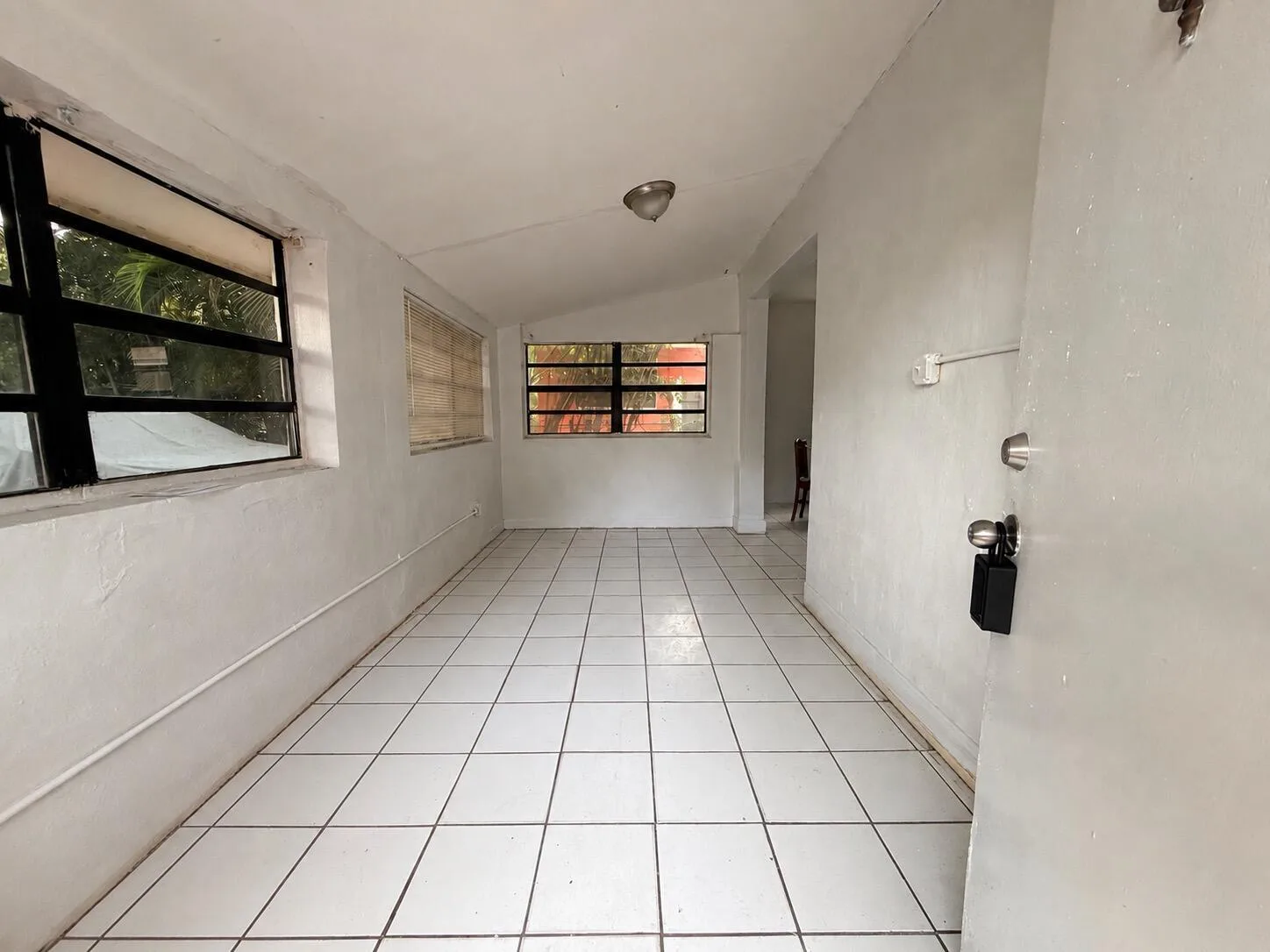 445 NE 163RD Street, Miami, FL 33162 photo 2