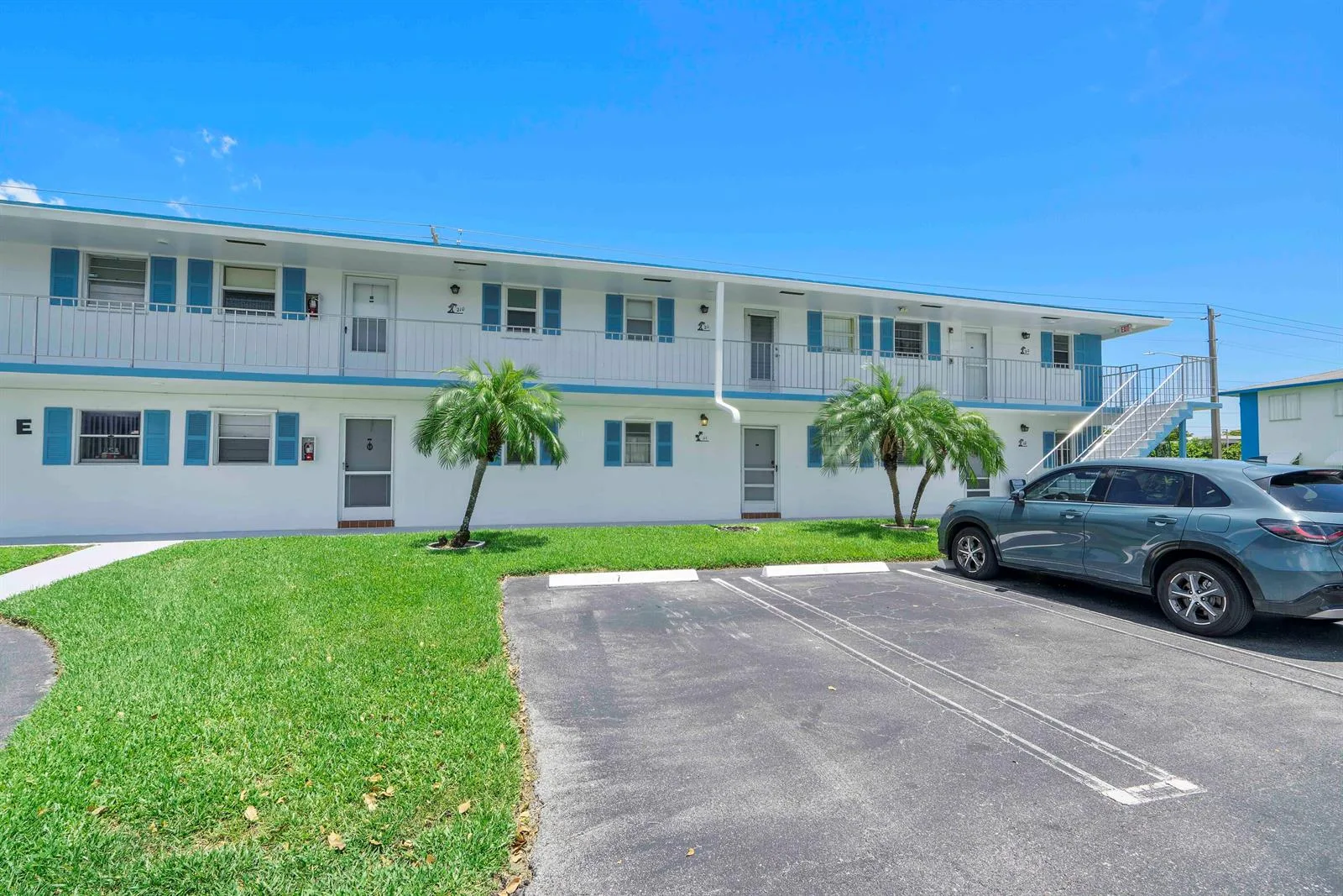 1115 Lake Terrace # 111, Boynton Beach, FL 33426