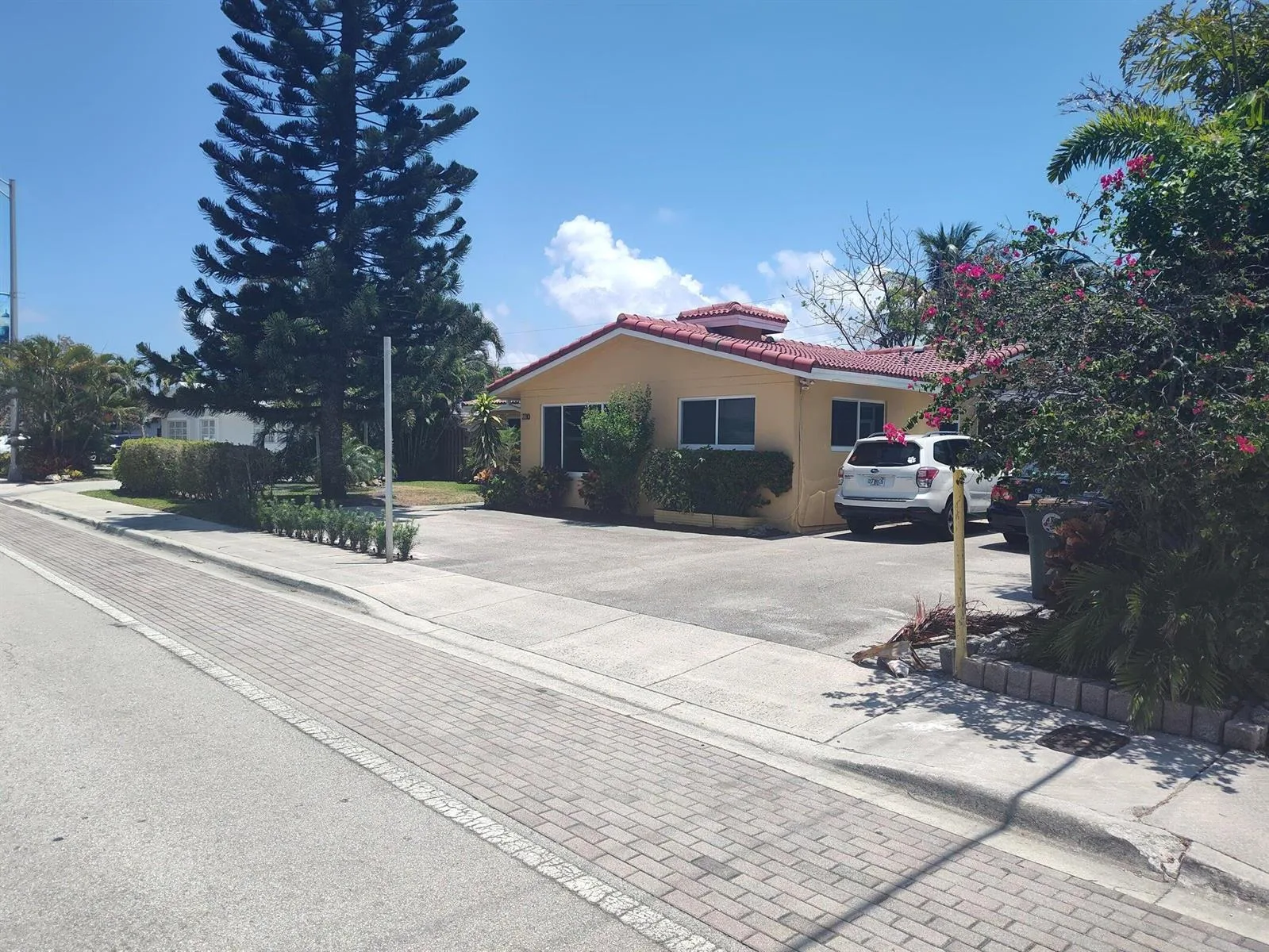2210 NE 36th Street # A&b, Lighthouse Point, FL 33064