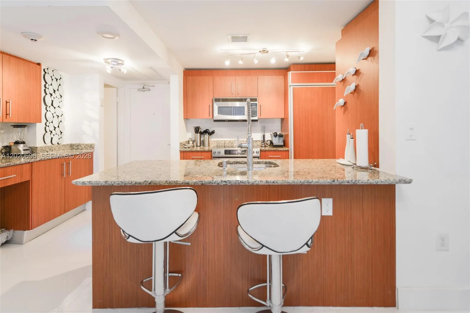 10275 Collins Ave # 307, Bal Harbour, FL 33154 photo 2