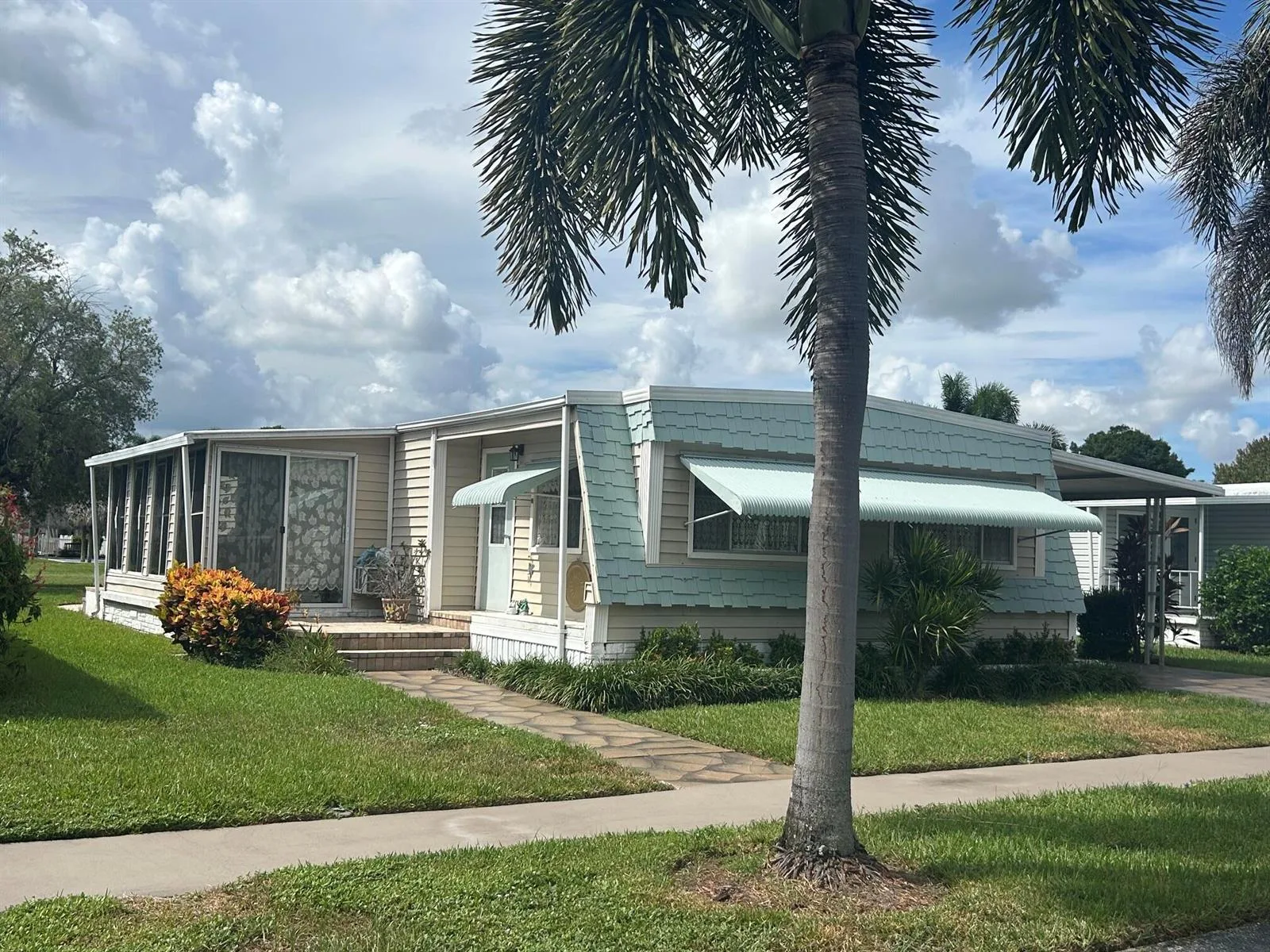 132 NW 53RD Place, Deerfield Beach, FL 33064