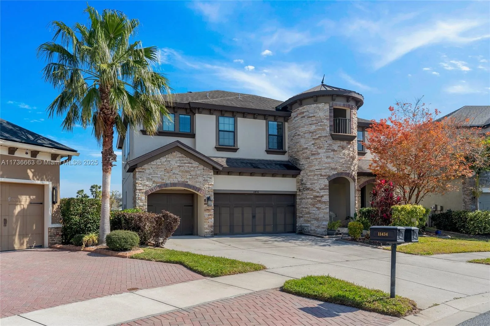 11436 Drifting Leaf Drive, Riverview, FL 33579 photo 2