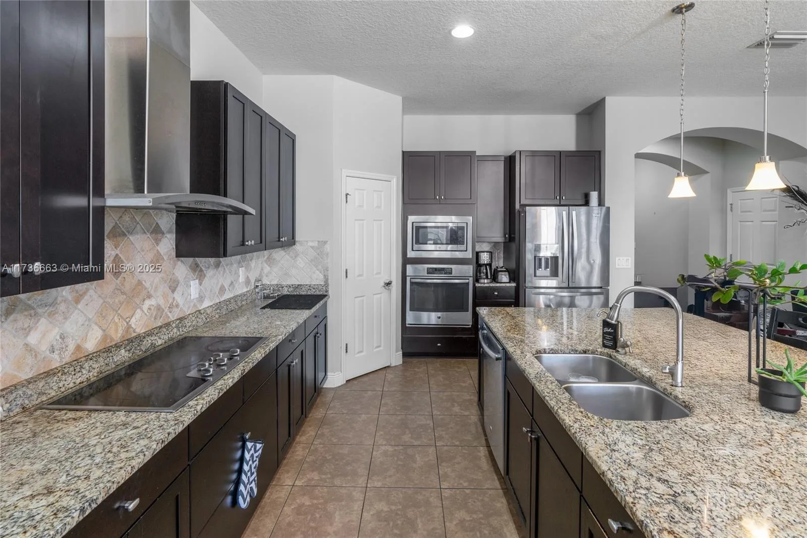 11436 Drifting Leaf Drive, Riverview, FL 33579 photo 5