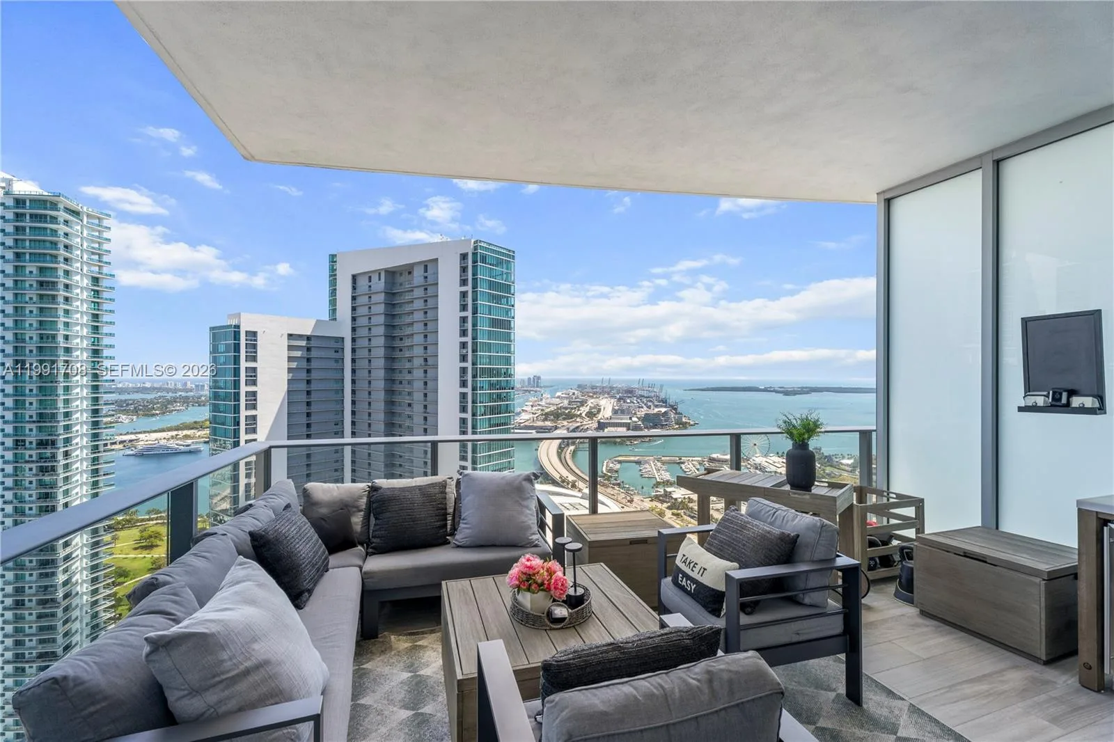 851 NE 1 Ave # 4307, Miami, FL 33132
