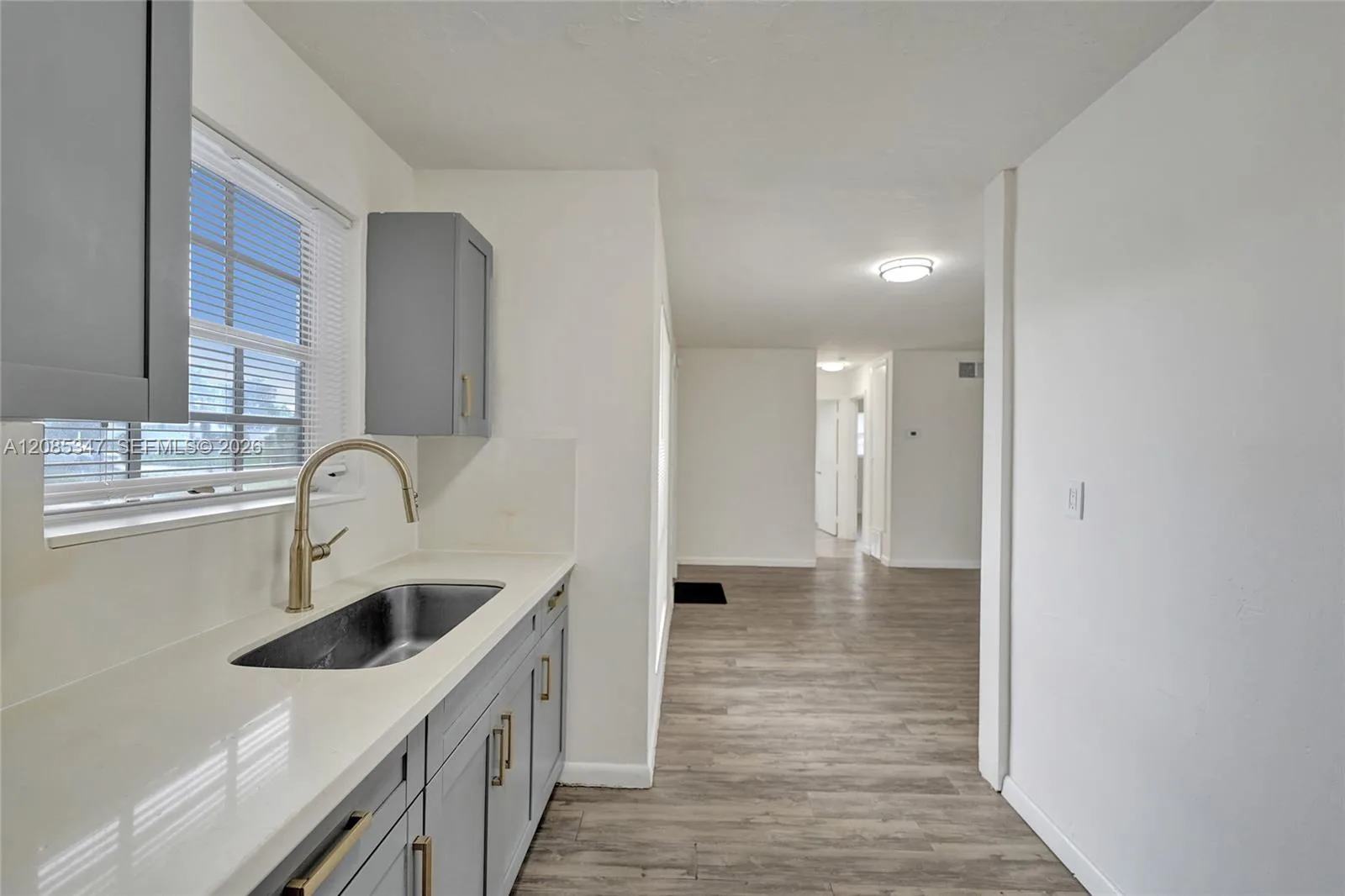 3751 NW 25th St, Lauderdale Lakes, FL 33311