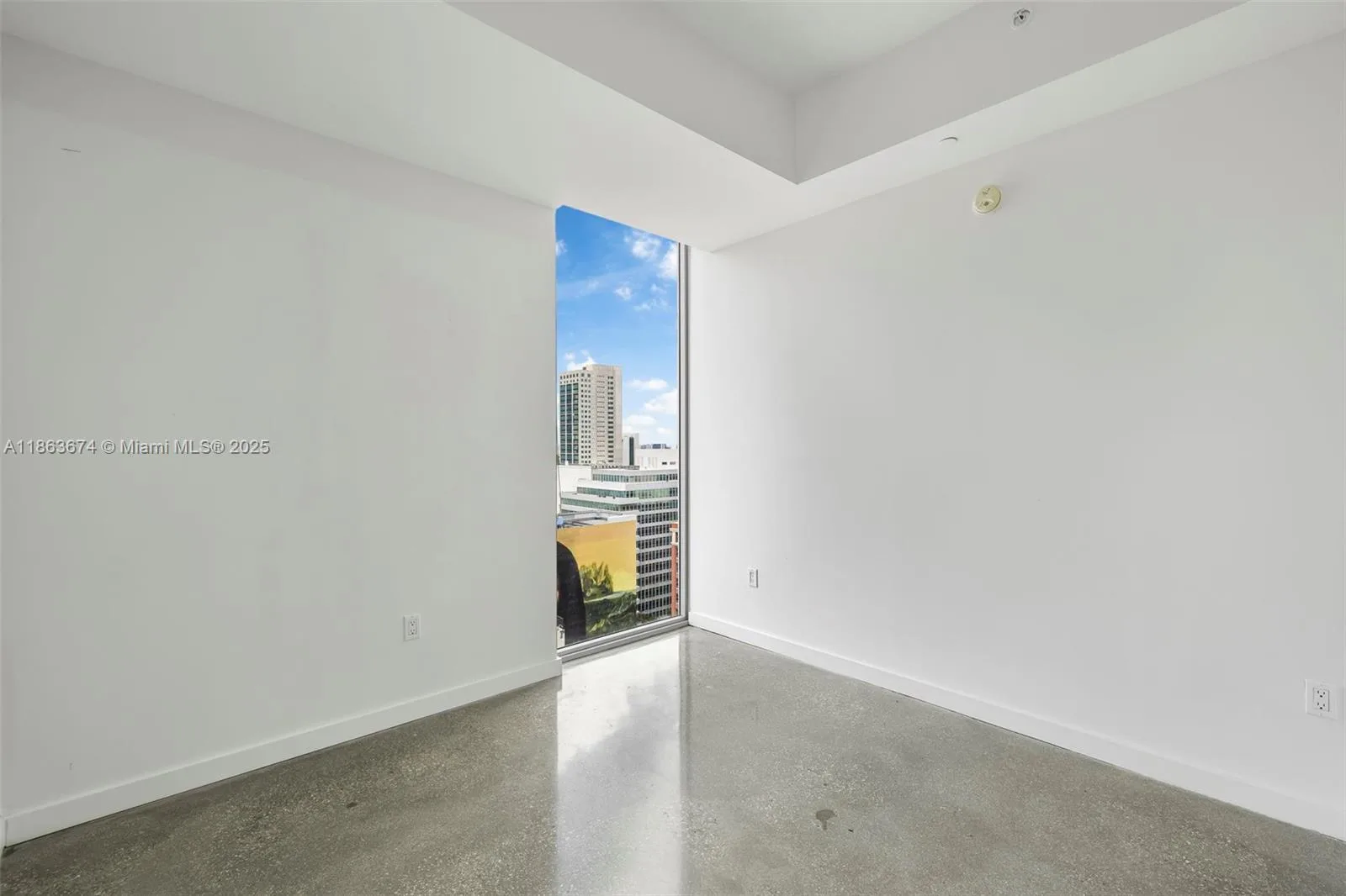 151 SE 1st St # 1711, Miami, FL 33131 photo 11