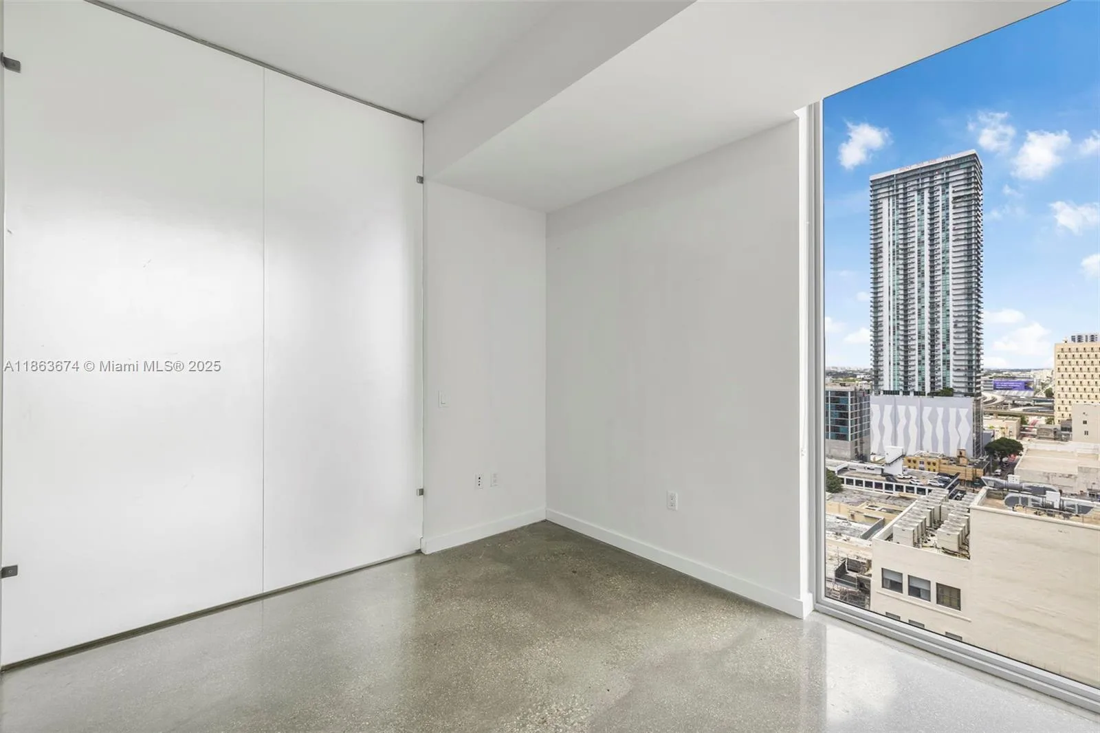 151 SE 1st St # 1711, Miami, FL 33131 photo 12