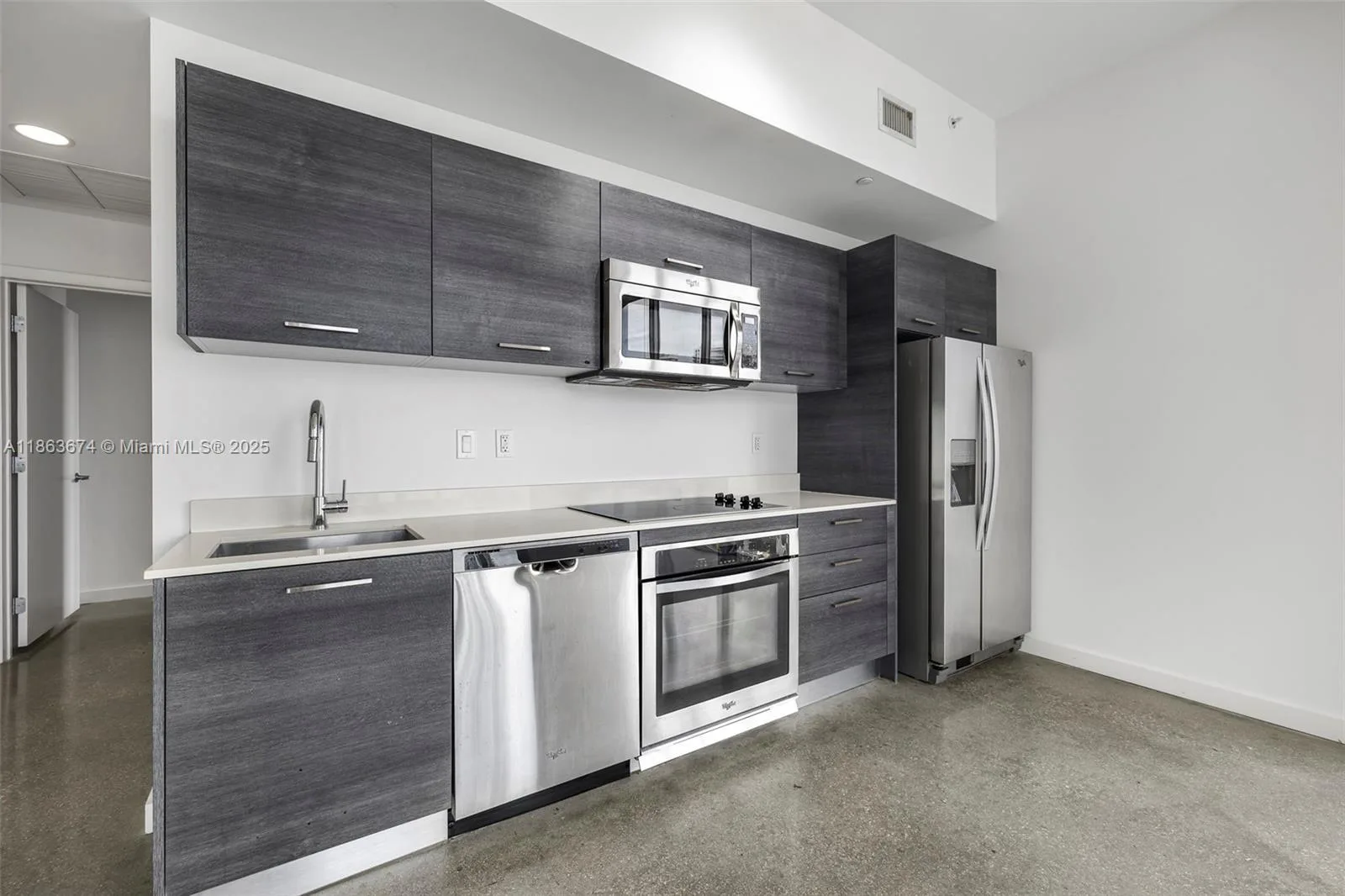 151 SE 1st St # 1711, Miami, FL 33131 photo 5