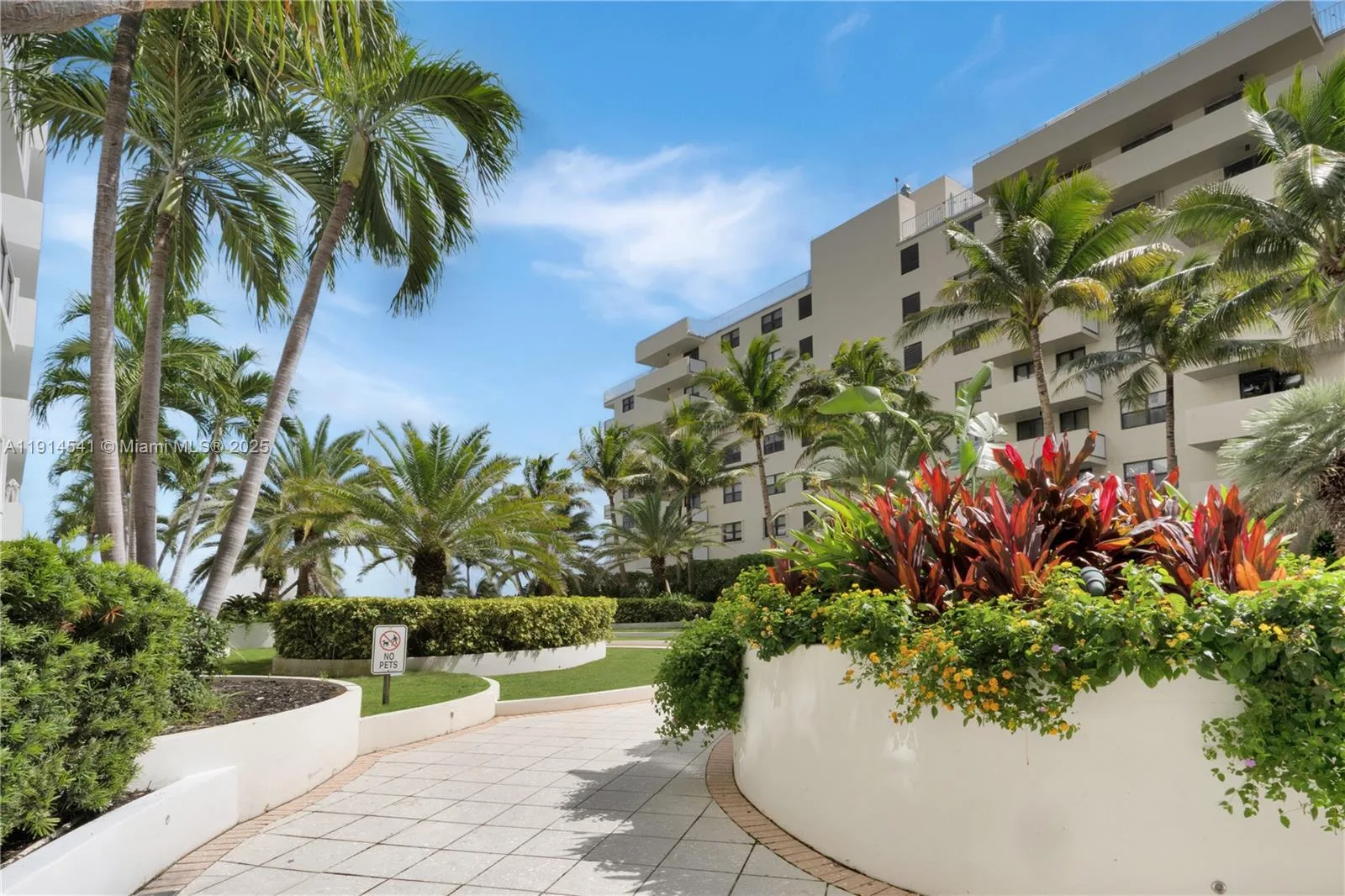 100 Lincoln Rd # 607, Miami Beach, FL 33139
