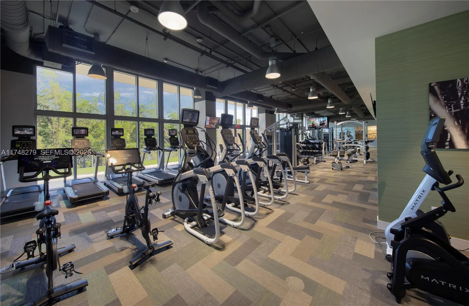 16385 Biscayne Blvd # 1221, North Miami Beach, FL 33160 photo 8