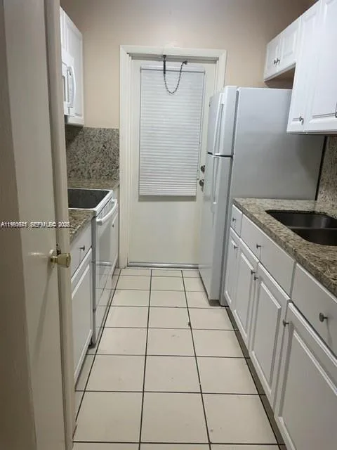 1450 Atlantic Shores Blvd # 304, Hallandale Beach, FL 33009