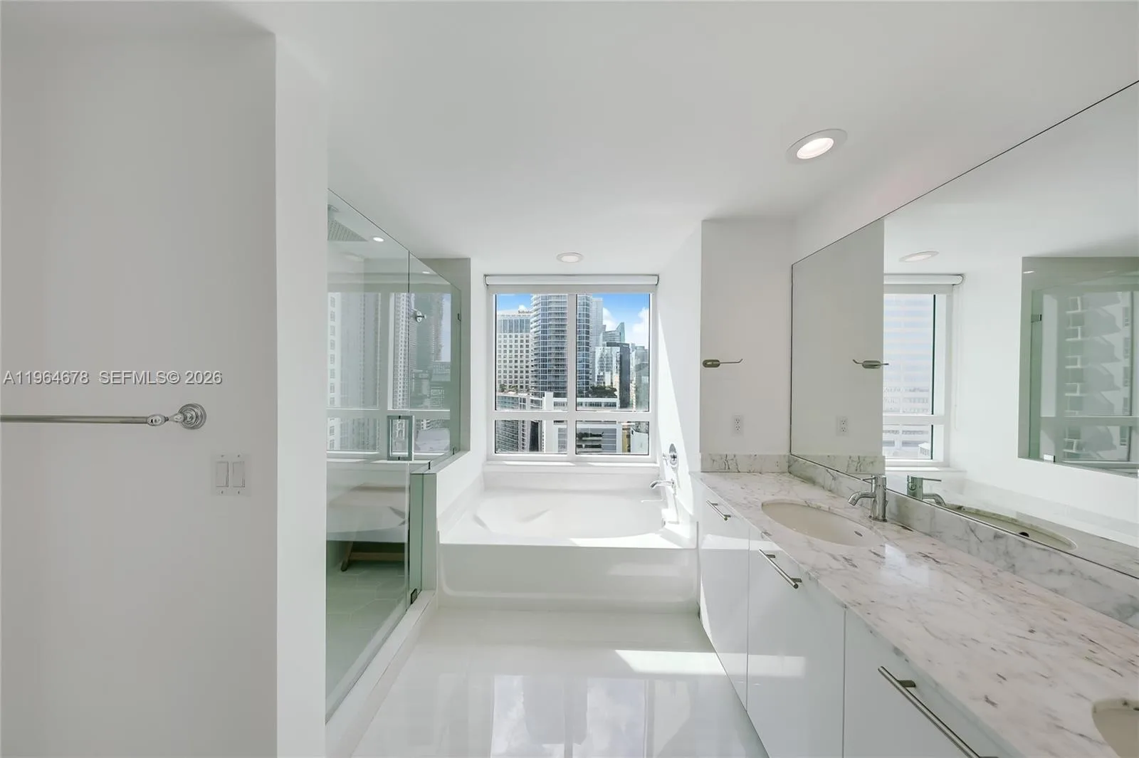 950 Brickell Bay Dr # 2211, Miami, FL 33131 photo 11
