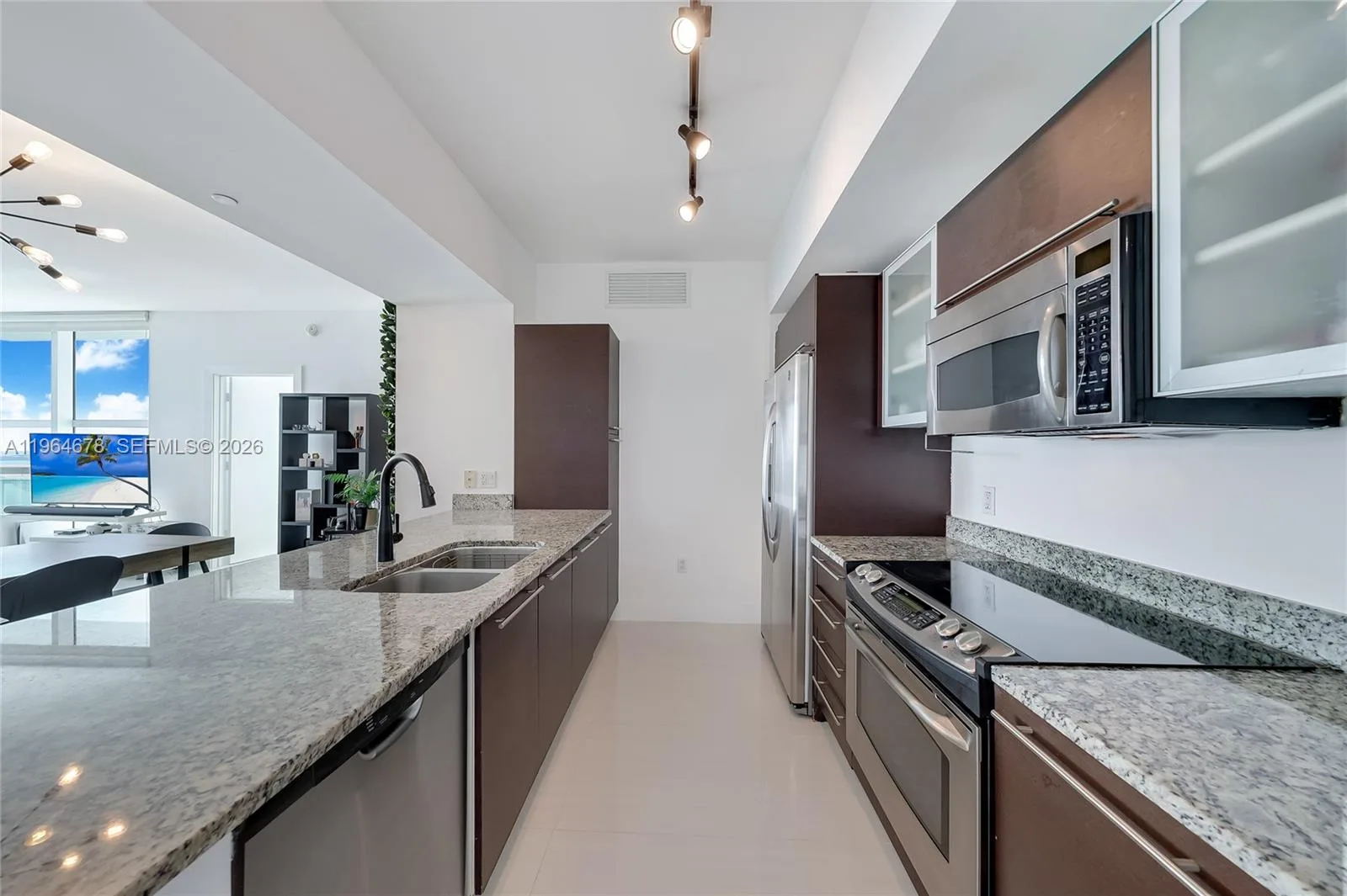 950 Brickell Bay Dr # 2211, Miami, FL 33131 photo 5