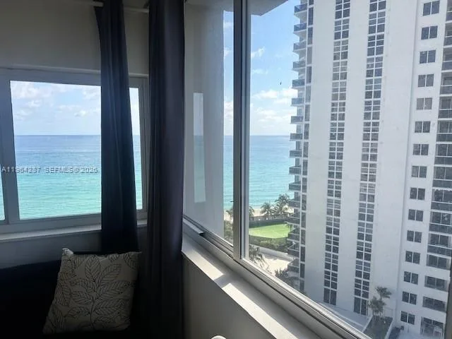 19201 Collins Ave # 1044, Sunny Isles Beach, FL 33160 photo 4