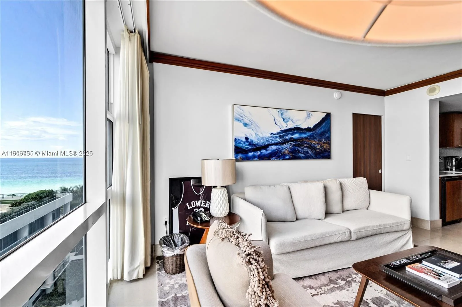 6801 Collins Ave # 818, Miami Beach, FL 33141 photo 2