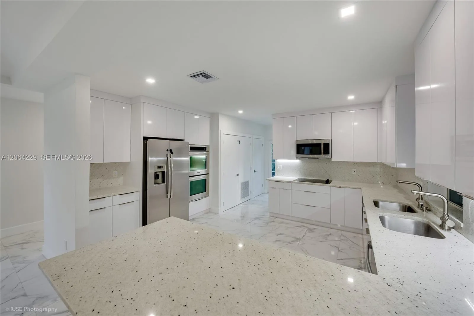 52 Camden Dr, Bal Harbour, FL 33154 photo 10