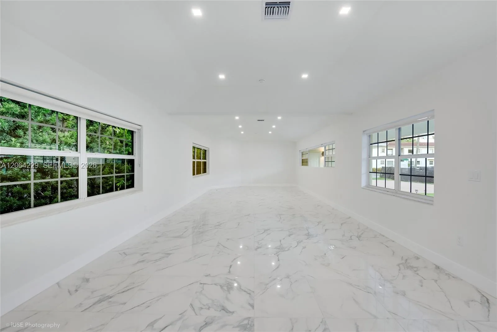 52 Camden Dr, Bal Harbour, FL 33154 photo 12
