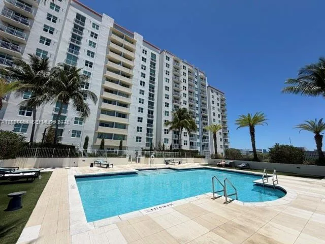 3000 Coral Way # 813, Miami, FL 33145