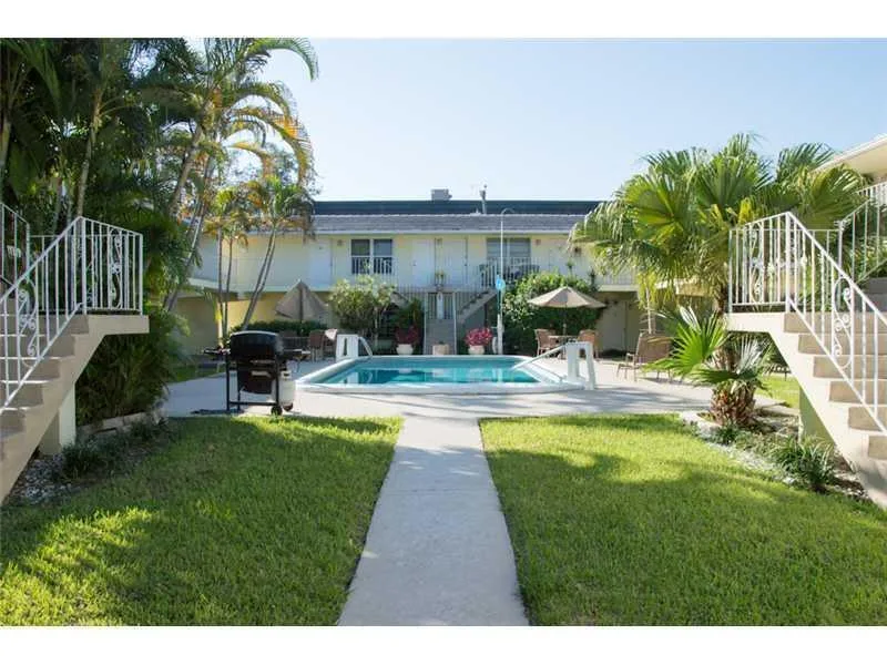 1012 SE 15th Street # 102, Fort Lauderdale, FL 33316