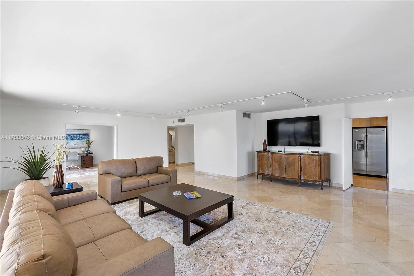 2 Grove Isle Dr # B409, Miami, FL 33133 photo 9