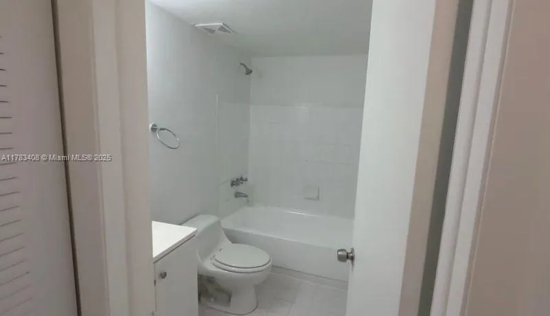 271 NW 177th St # B-216, Miami Gardens, FL 33169 photo 4