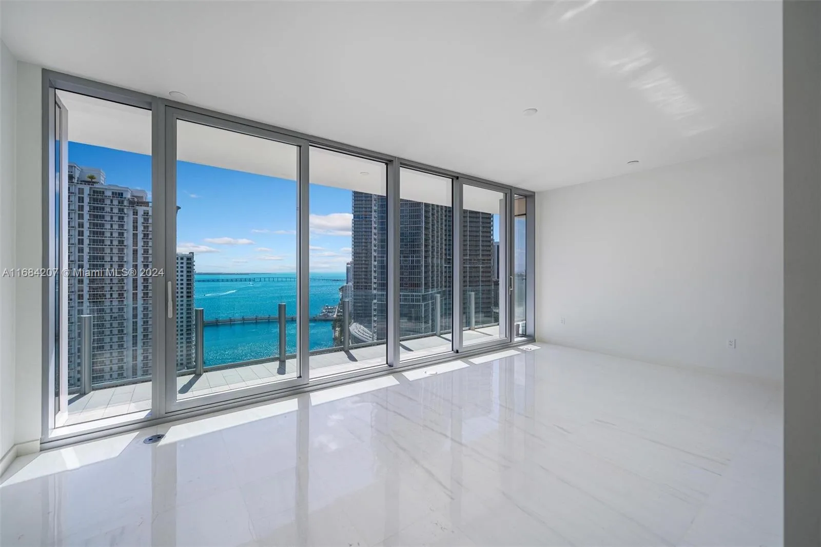 300 Biscayne Blvd Way # 2501, Miami, FL 33131 photo 10