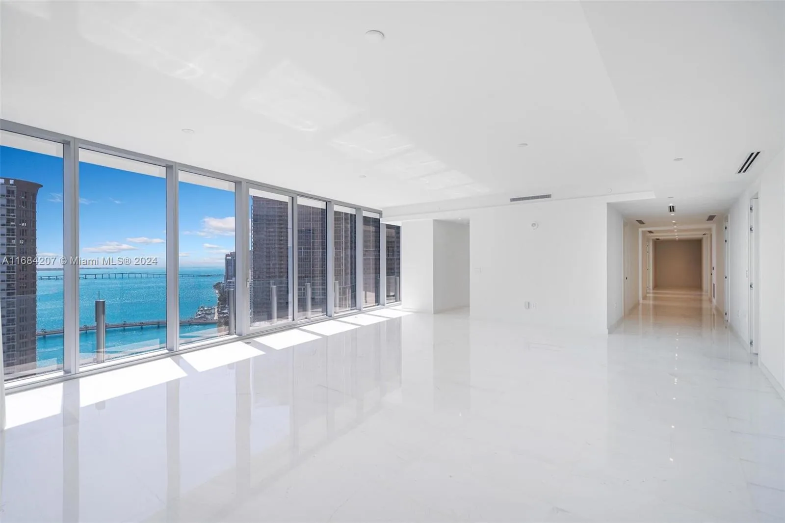 300 Biscayne Blvd Way # 2501, Miami, FL 33131 photo 6