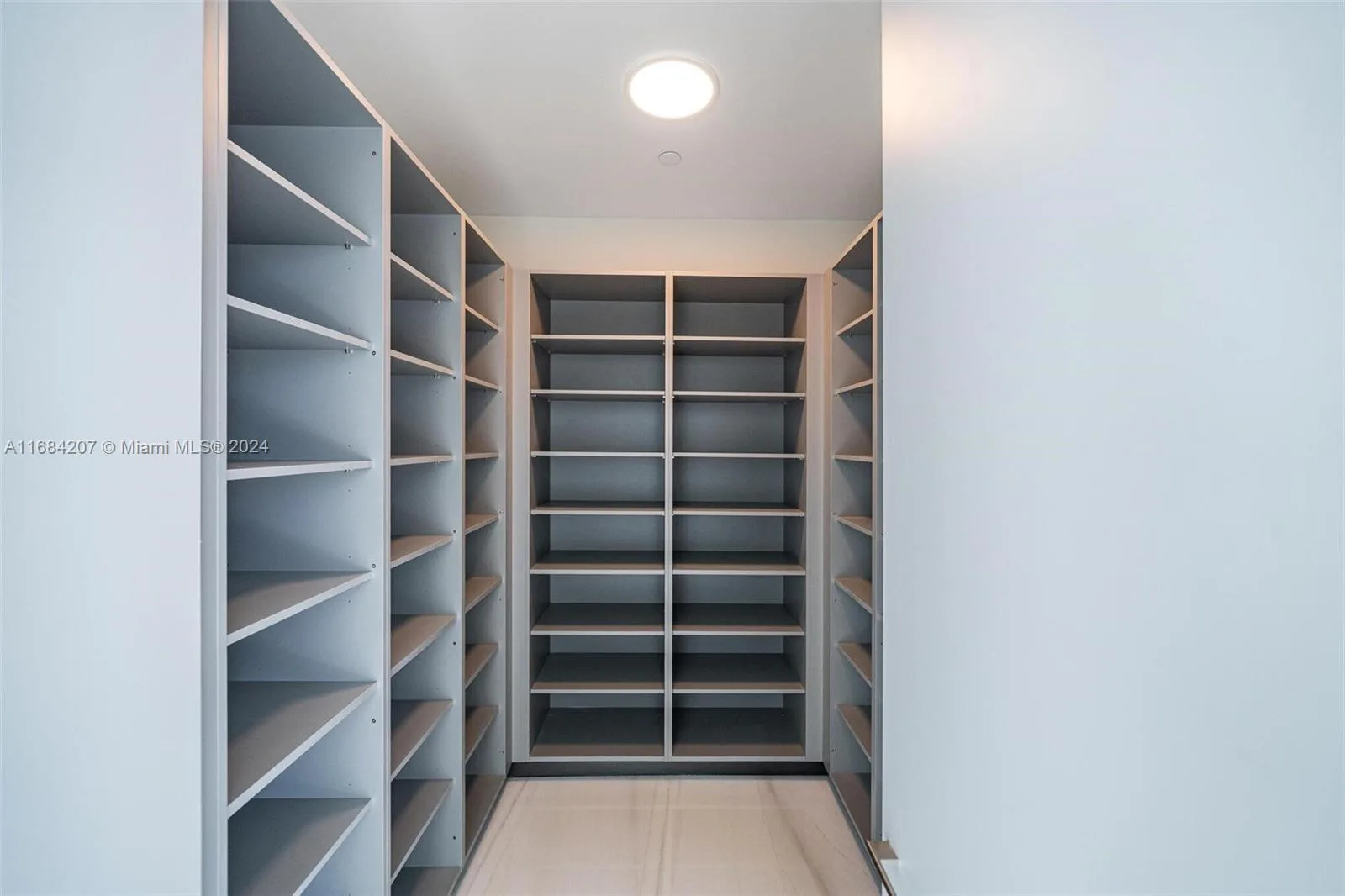 300 Biscayne Blvd Way # 2501, Miami, FL 33131 photo 9