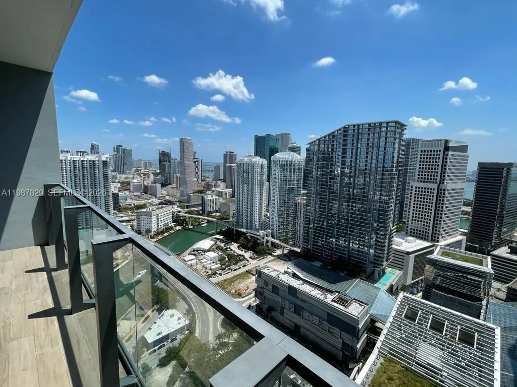 88 SW 7th St # 3609, Miami, FL 33130 photo 10