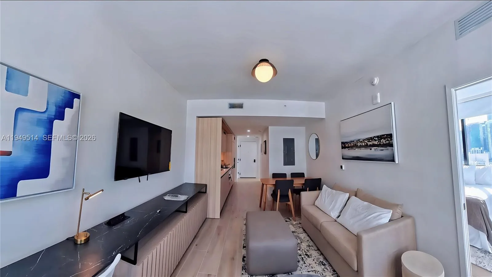 225 N Miami Ave # 1812, Miami, FL 33132 photo 2