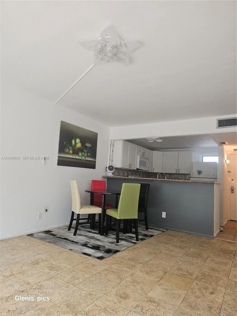 20400 W Country Club Dr # 204, Aventura, FL 33180 photo 2
