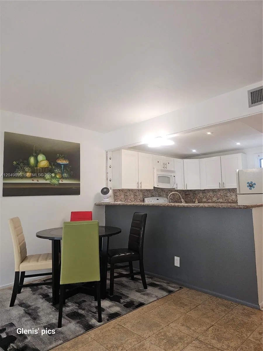 20400 W Country Club Dr # 204, Aventura, FL 33180 photo 3