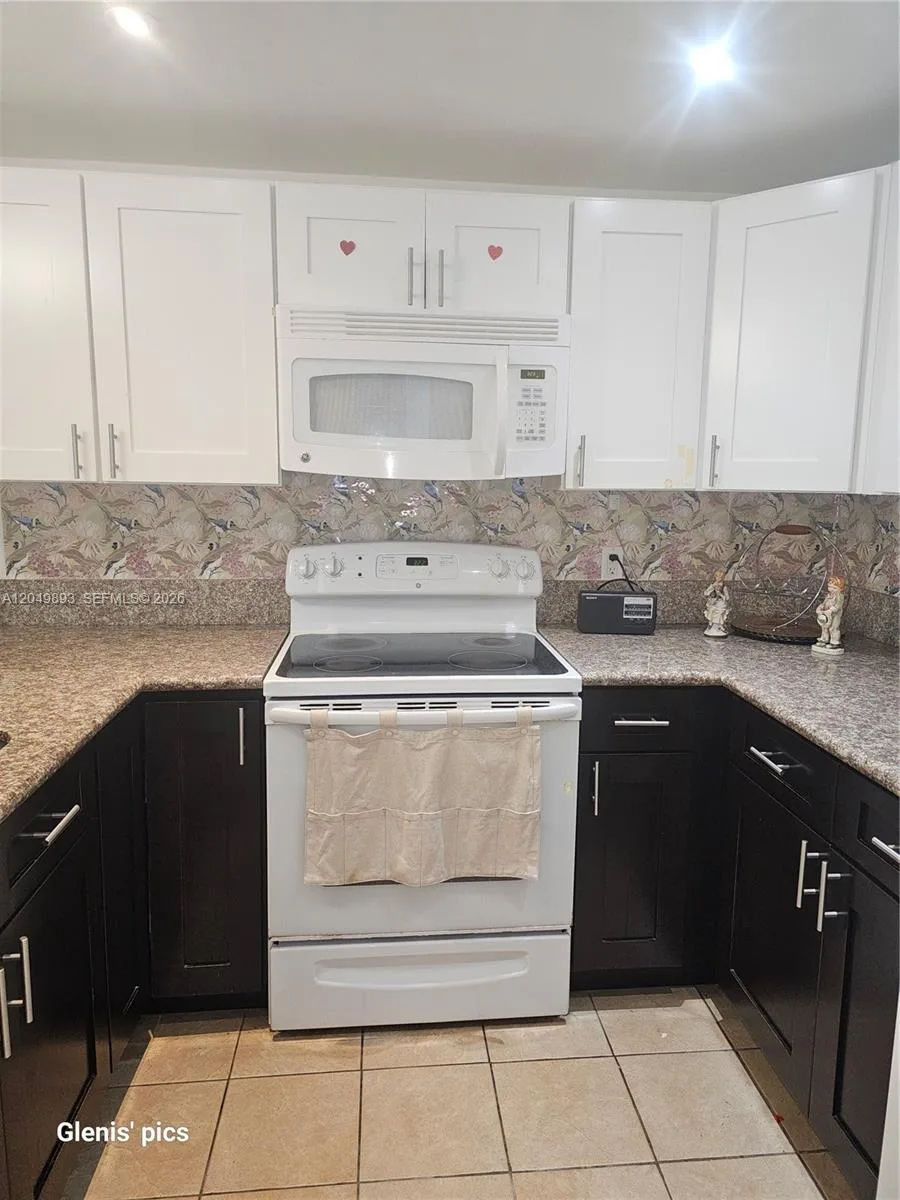 20400 W Country Club Dr # 204, Aventura, FL 33180 photo 5