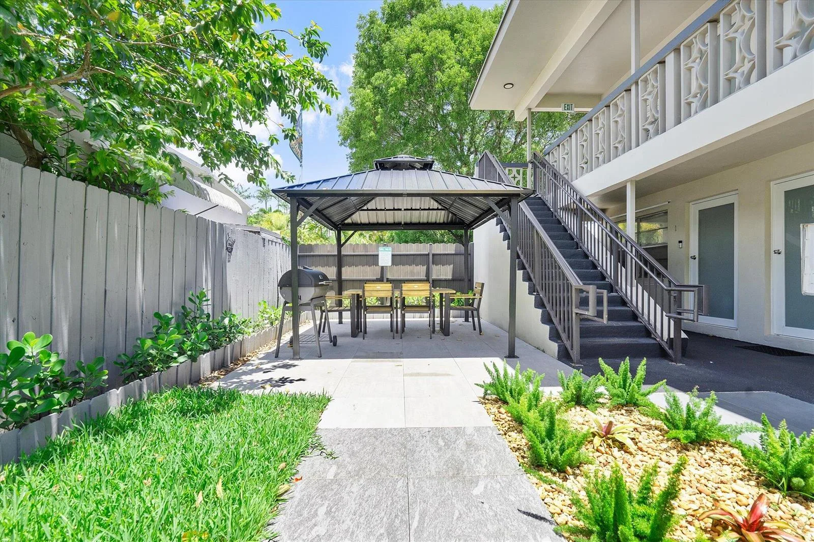 1638 PLUNKETT Street # 9, Hollywood, FL 33020