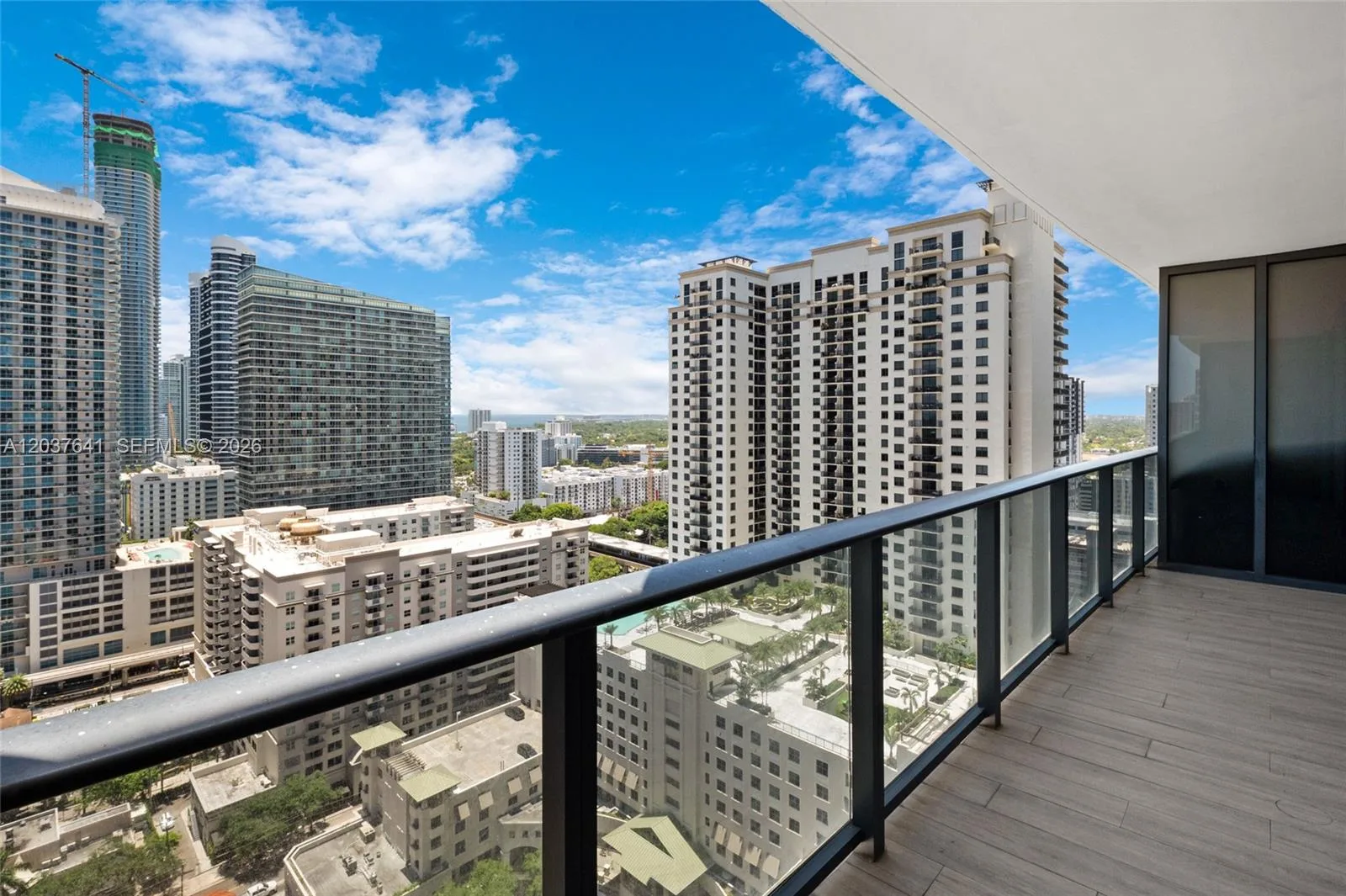45 SW 9th St # 2305, Miami, FL 33130