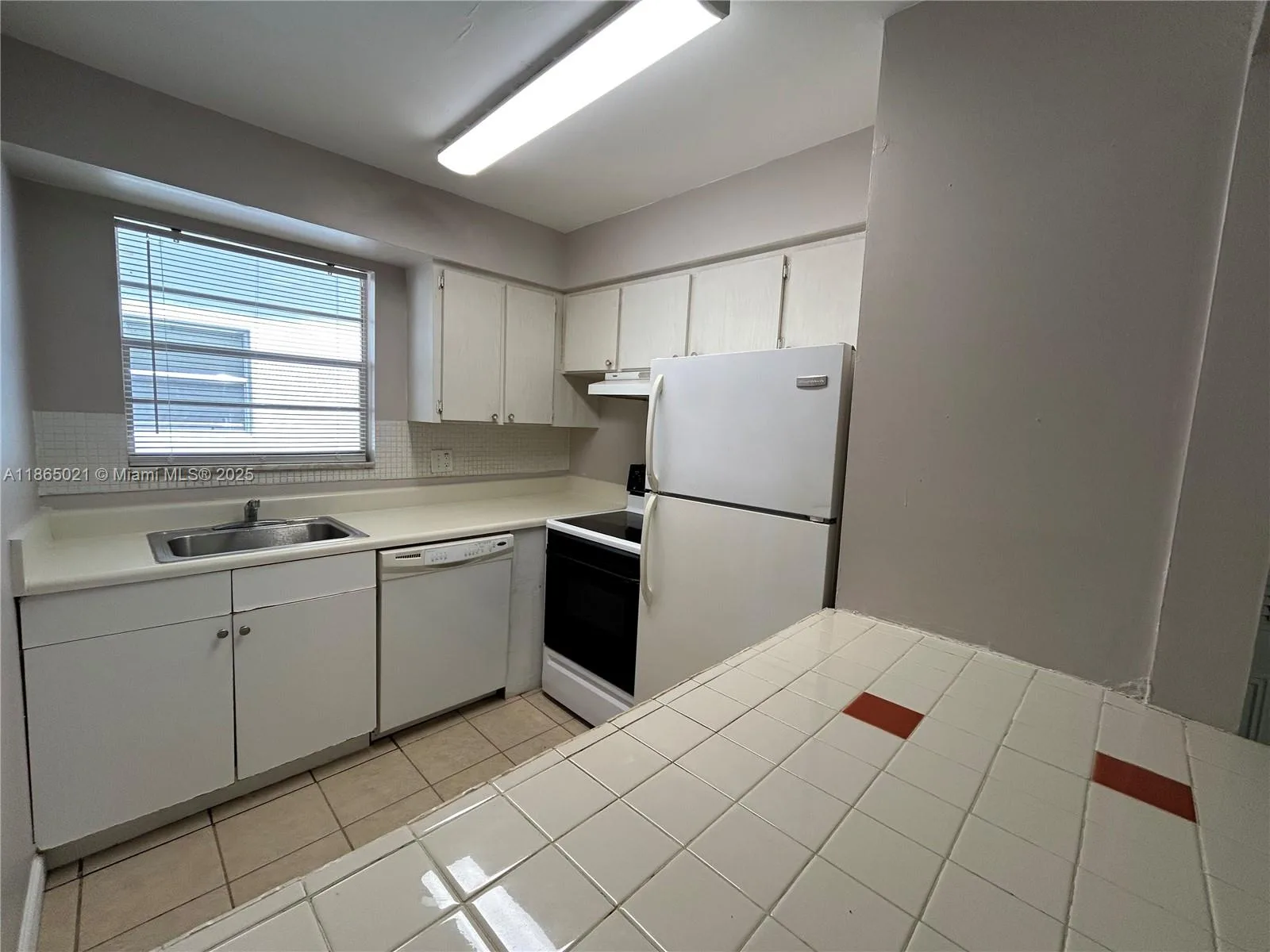 6505 Winfield Blvd # B-18, Margate, FL 33063 photo 3