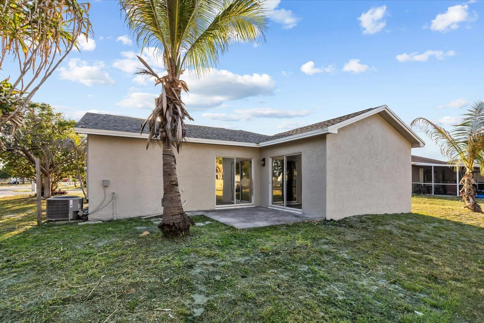 945 SE Forrest Park Drive, Stuart, FL 34994 photo 5