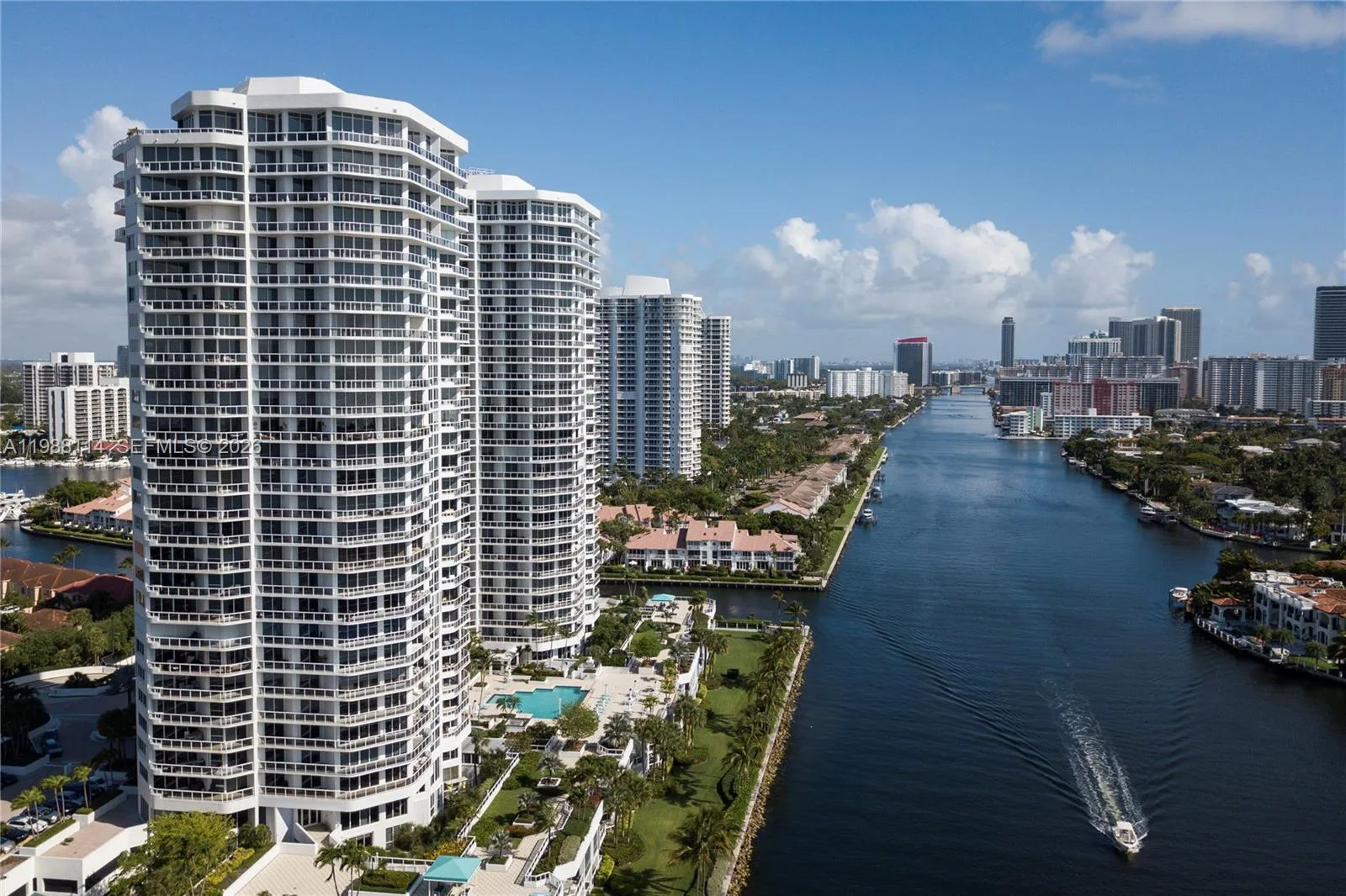 3802 NE 207th St # 1001, Aventura, FL 33180 photo 2