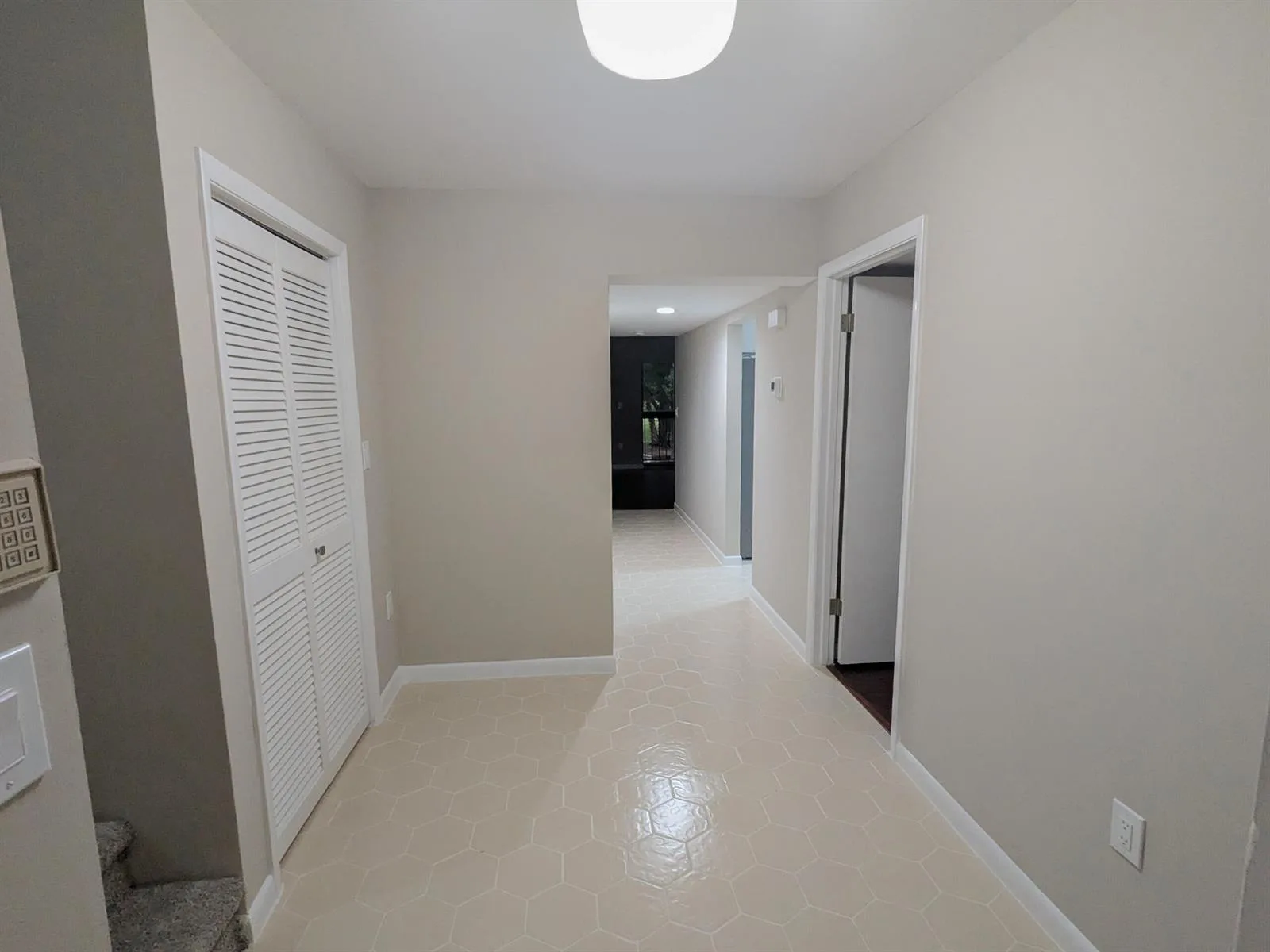 9460 MEADOWOOD Drive # 203, Fort Pierce, FL 34951 photo 4